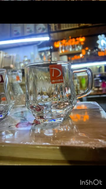 لیوان دسته دار